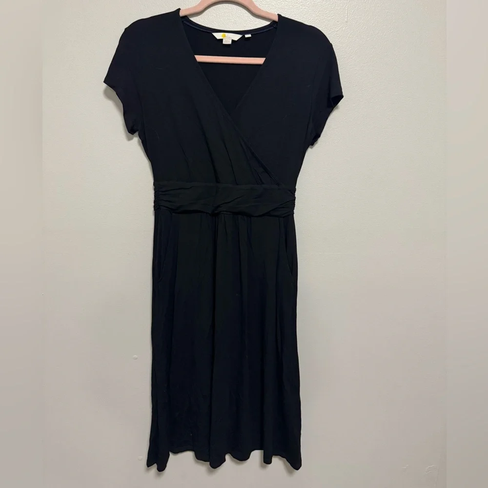 Boden Lola Dress Jersey Faux Wrap Knee Length Pockets Pleated Black - Picture 2 of 8